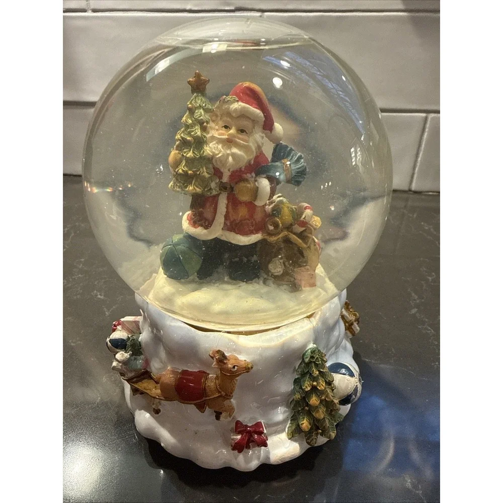 Santa Snow Globe Musical -